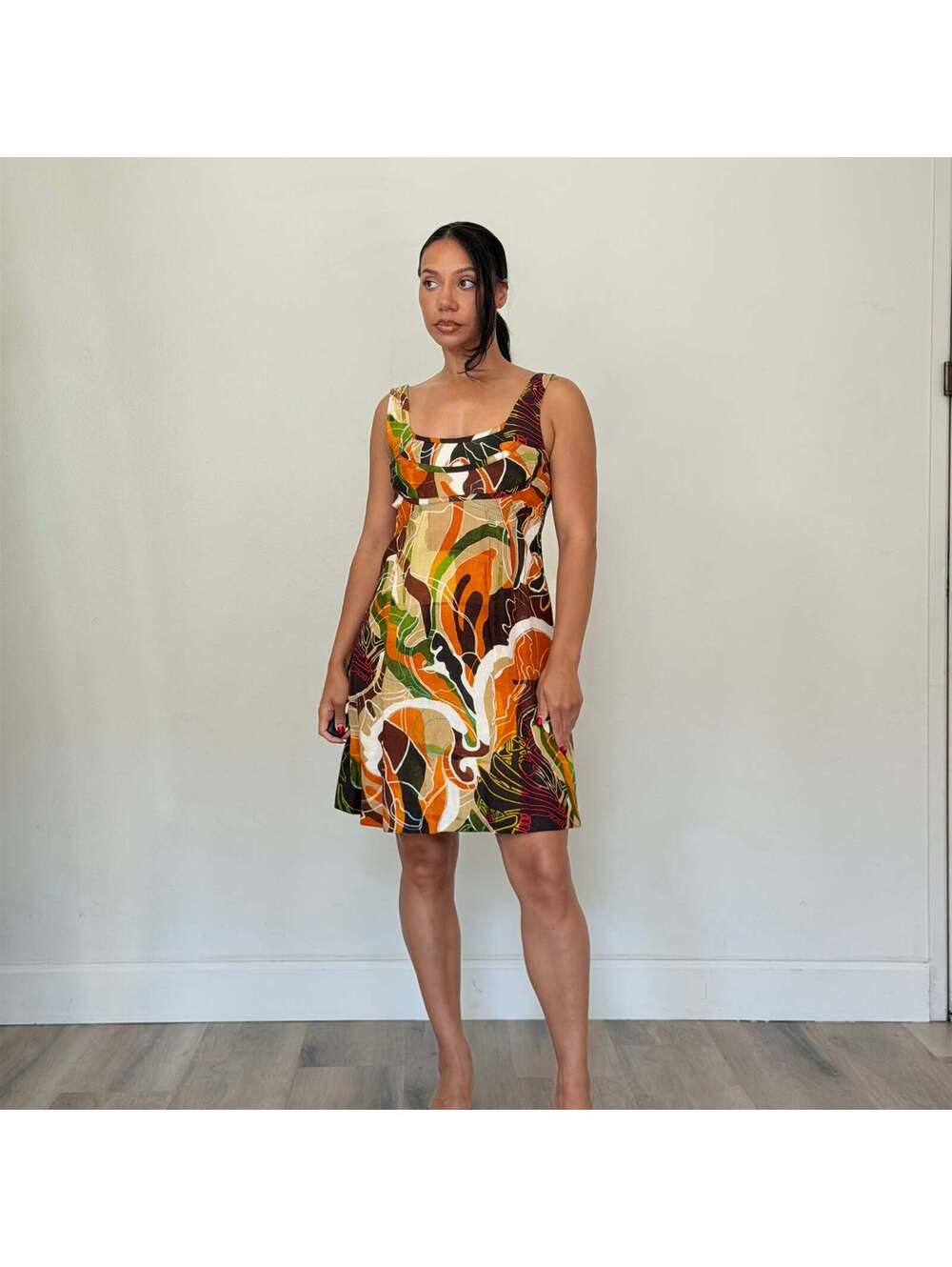 Escada - Picture 4 of 8